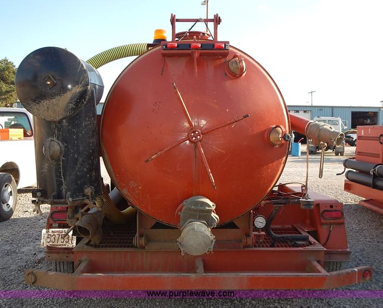 image for item J6368 2009 Ditch Witch FX30 vacuum excavator