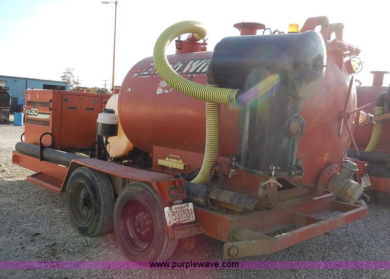 image for item J6368 2009 Ditch Witch FX30 vacuum excavator