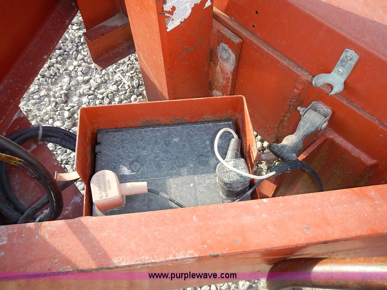 image for item J6368 2009 Ditch Witch FX30 vacuum excavator