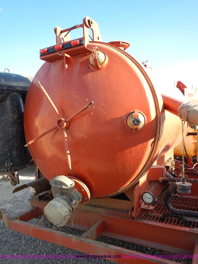 image for item J6368 2009 Ditch Witch FX30 vacuum excavator