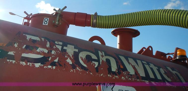 image for item J6368 2009 Ditch Witch FX30 vacuum excavator