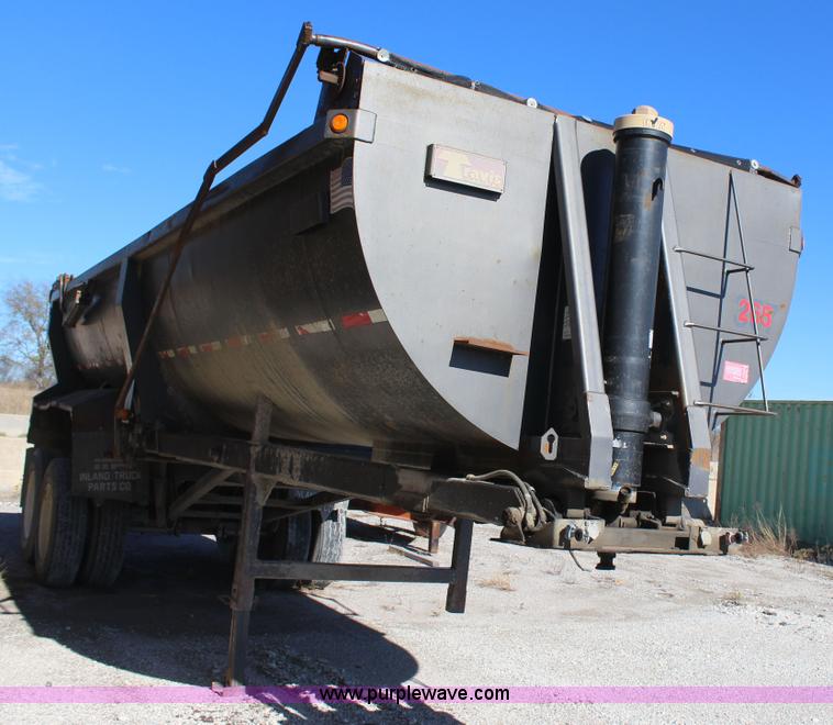 image for item J7736 1999 Travis HRS end dump trailer
