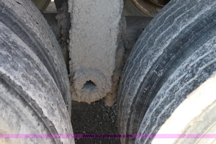 image for item J7736 1999 Travis HRS end dump trailer