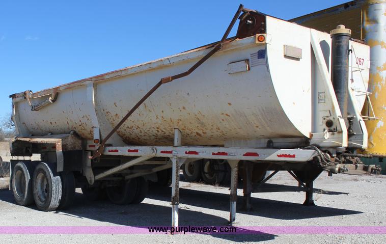 image for item J7737 1998 Travis HRSFL end dump trailer
