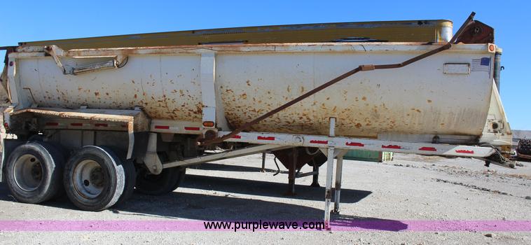 image for item J7737 1998 Travis HRSFL end dump trailer