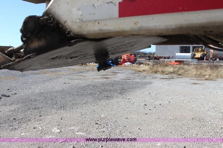 image for item J7737 1998 Travis HRSFL end dump trailer