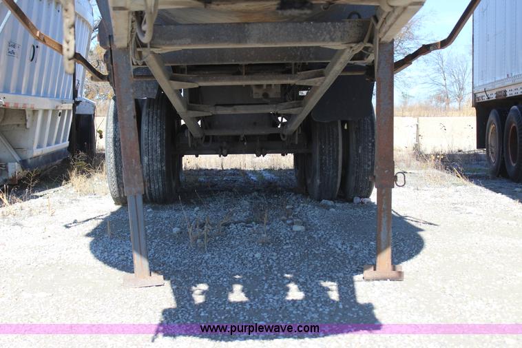 image for item J7738 1998 Travis HRS end dump trailer