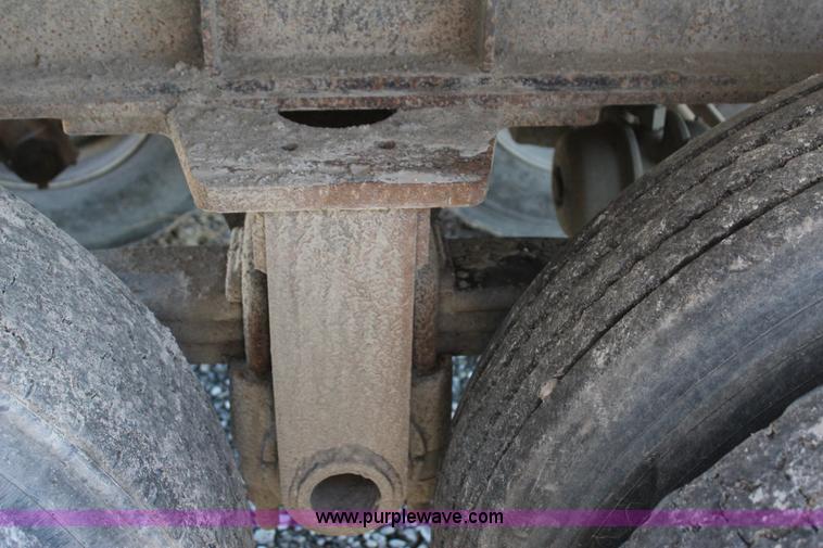 image for item J7738 1998 Travis HRS end dump trailer