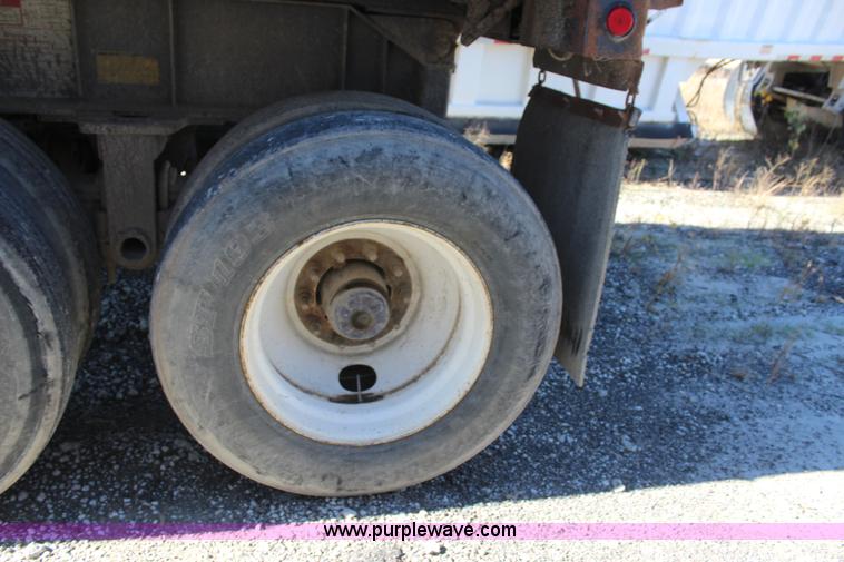 image for item J7738 1998 Travis HRS end dump trailer