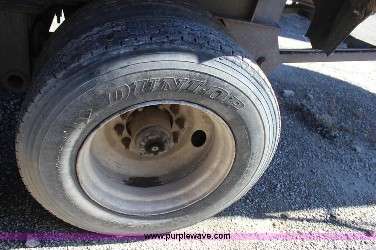 image for item J7738 1998 Travis HRS end dump trailer