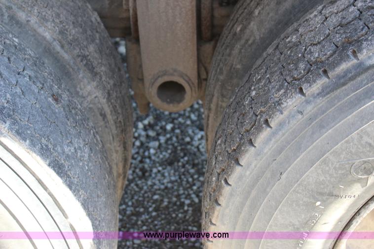 image for item J7738 1998 Travis HRS end dump trailer