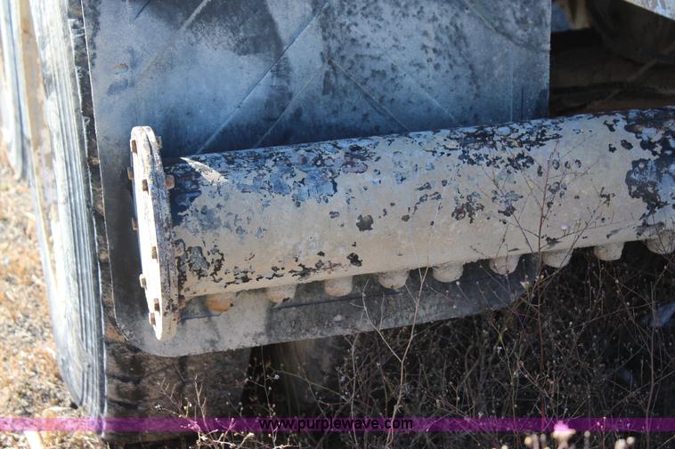 image for item J7743 1993 Mack DM688S tank truck