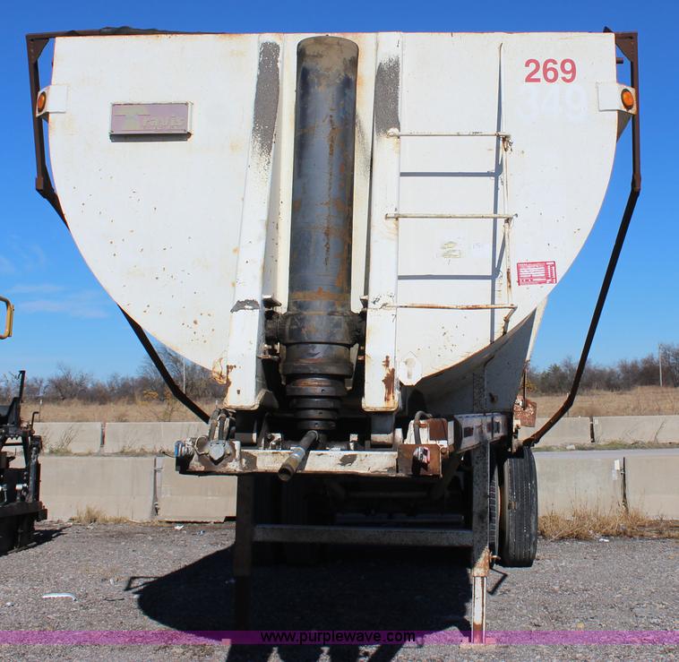 image for item J7745 1998 Travis HRSFL end dump trailer