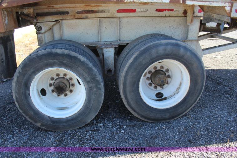 image for item J7745 1998 Travis HRSFL end dump trailer