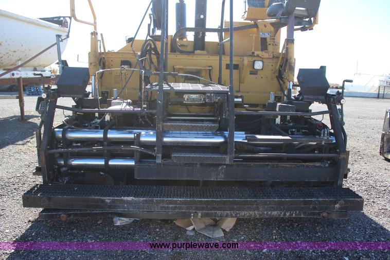 image for item J7746 Caterpillar AP-1055B paver