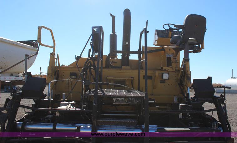 image for item J7746 Caterpillar AP-1055B paver