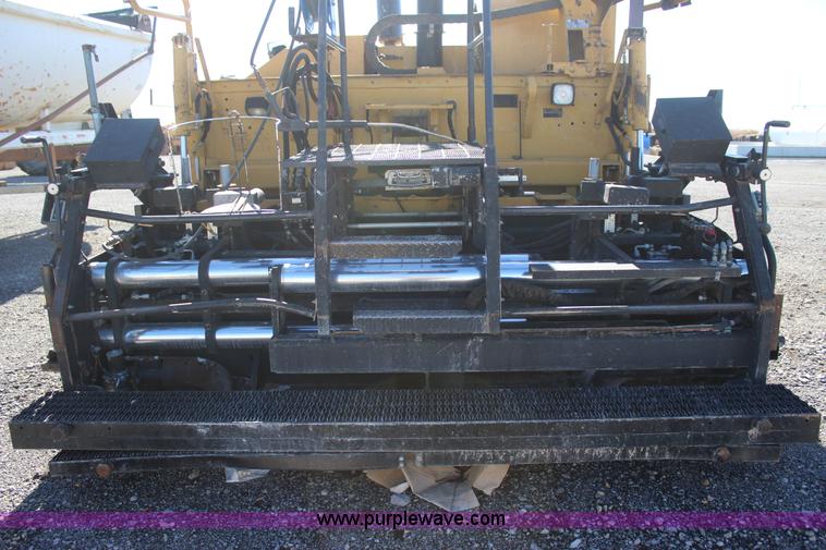 image for item J7746 Caterpillar AP-1055B paver