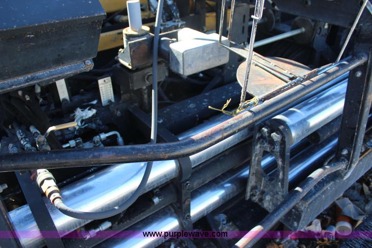 image for item J7746 Caterpillar AP-1055B paver