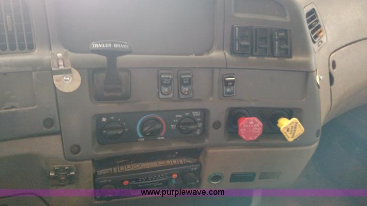 image for item K1215 2002 Sterling L9500 semi truck