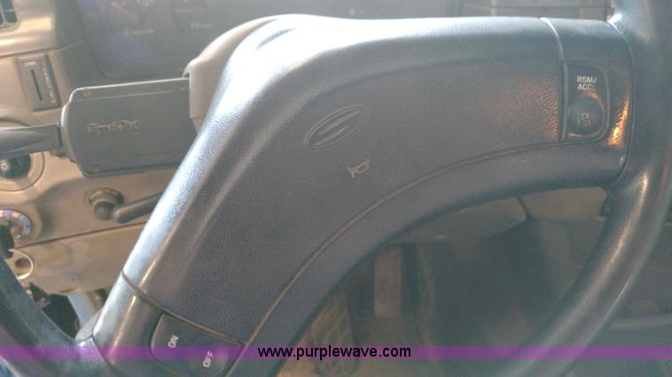 image for item K1215 2002 Sterling L9500 semi truck