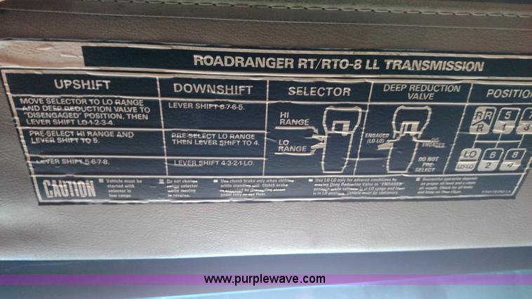 image for item K1215 2002 Sterling L9500 semi truck