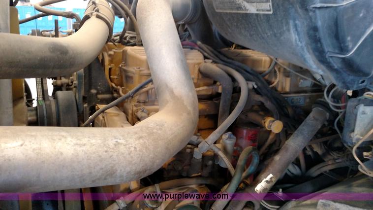 image for item K1215 2002 Sterling L9500 semi truck