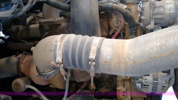 image for item K1215 2002 Sterling L9500 semi truck