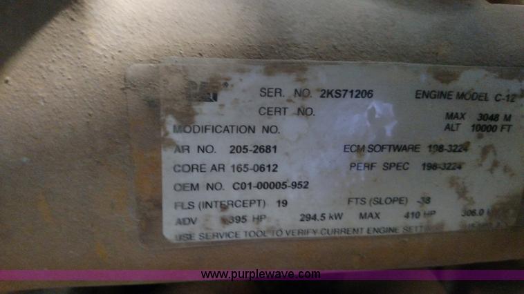 image for item K1215 2002 Sterling L9500 semi truck