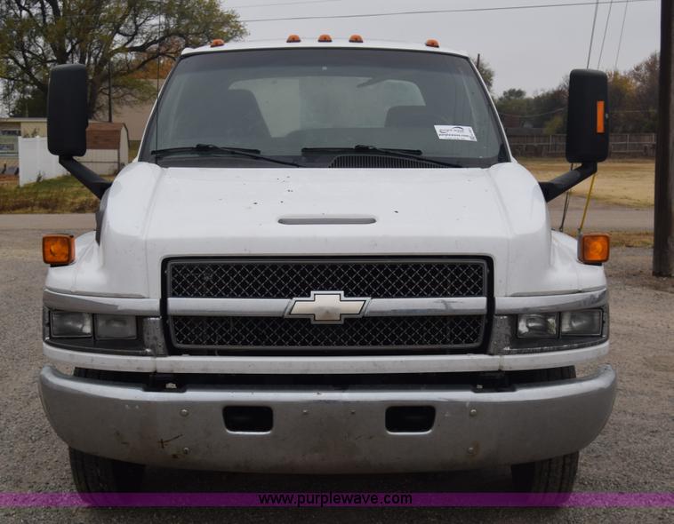 image for item K4901 2007 Chevrolet C4500 truck cab and chassis
