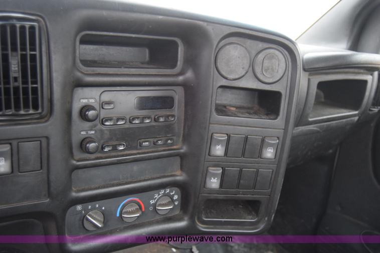 image for item K4901 2007 Chevrolet C4500 truck cab and chassis