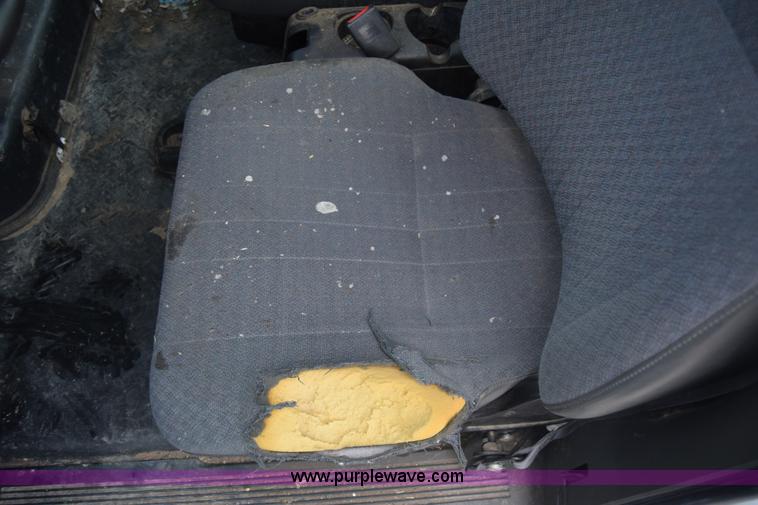 image for item K4901 2007 Chevrolet C4500 truck cab and chassis