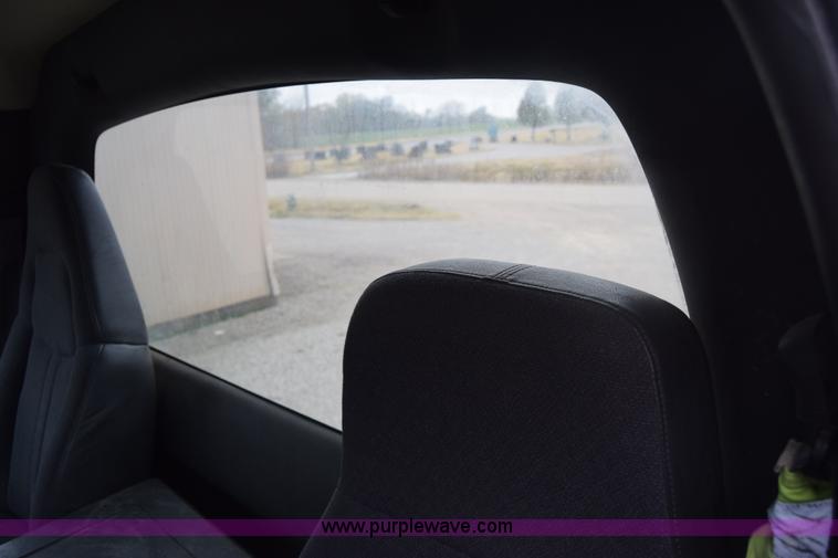 image for item K4901 2007 Chevrolet C4500 truck cab and chassis