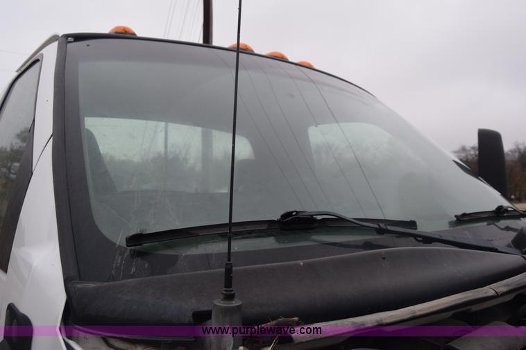 image for item K4901 2007 Chevrolet C4500 truck cab and chassis