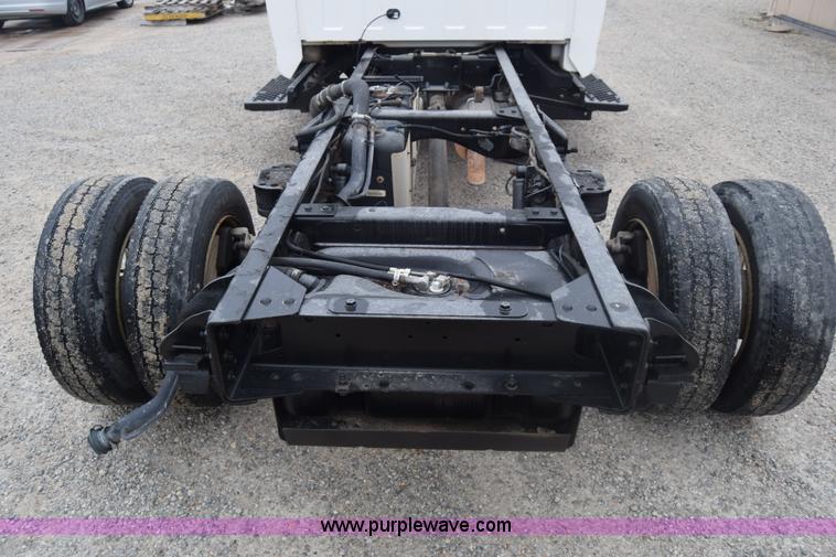 image for item K4901 2007 Chevrolet C4500 truck cab and chassis