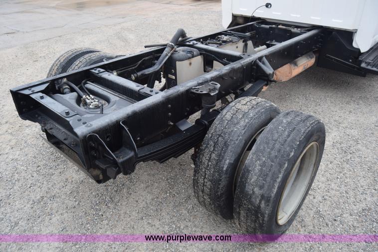 image for item K4901 2007 Chevrolet C4500 truck cab and chassis