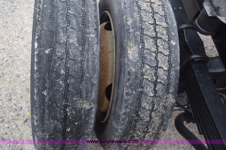 image for item K4901 2007 Chevrolet C4500 truck cab and chassis