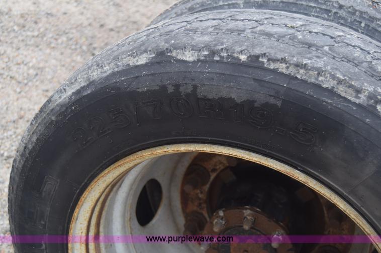 image for item K4901 2007 Chevrolet C4500 truck cab and chassis