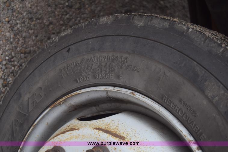 image for item K4901 2007 Chevrolet C4500 truck cab and chassis