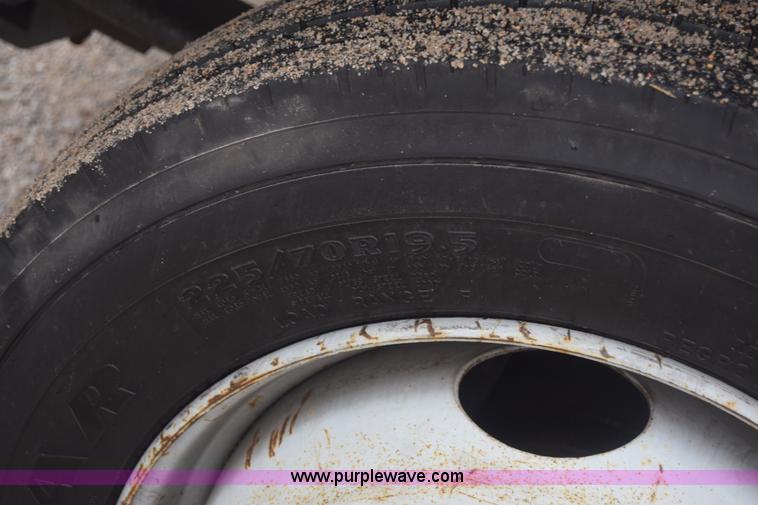 image for item K4901 2007 Chevrolet C4500 truck cab and chassis