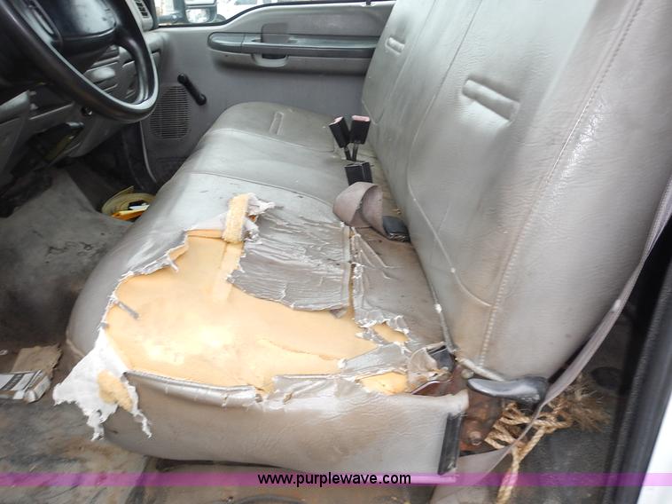 image for item L3573 1999 Ford F350 Super Duty XL flatbed pickup truck