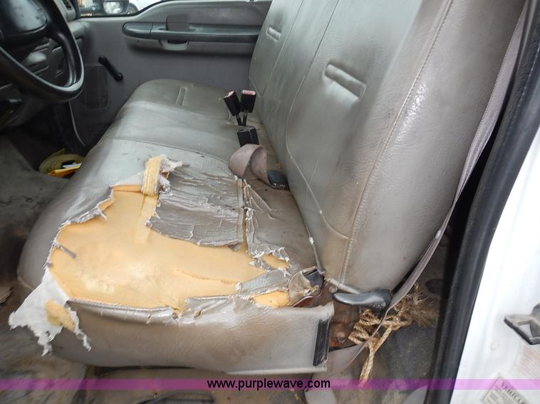 image for item L3573 1999 Ford F350 Super Duty XL flatbed pickup truck