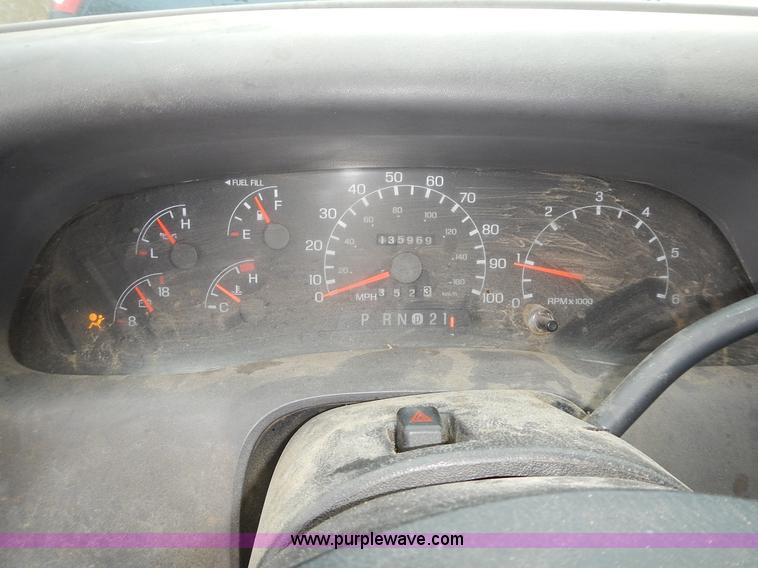 image for item L3573 1999 Ford F350 Super Duty XL flatbed pickup truck