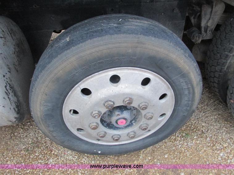 image for item L3903 1987 Peterbilt 349 dump truck