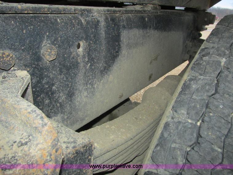 image for item L3903 1987 Peterbilt 349 dump truck