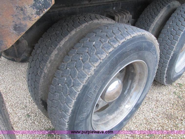 image for item L3903 1987 Peterbilt 349 dump truck