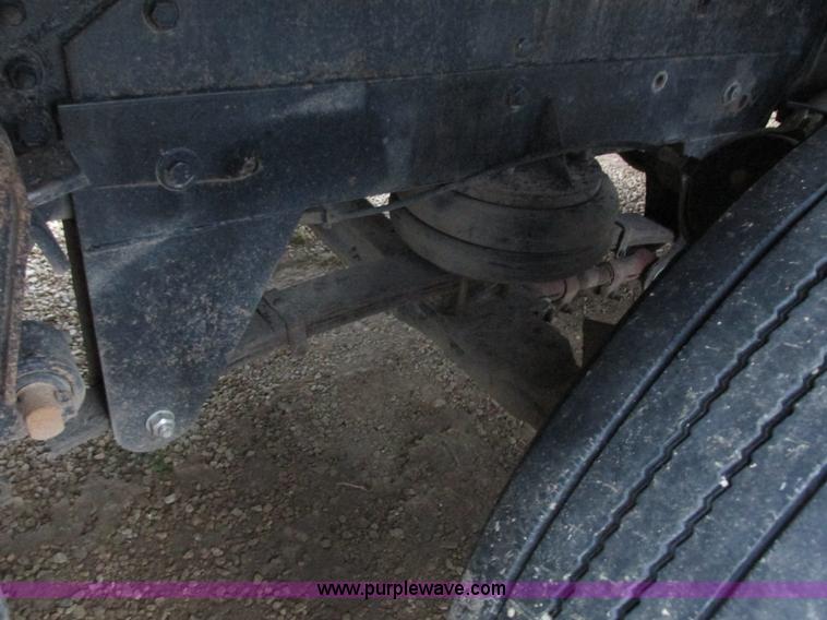 image for item L3903 1987 Peterbilt 349 dump truck