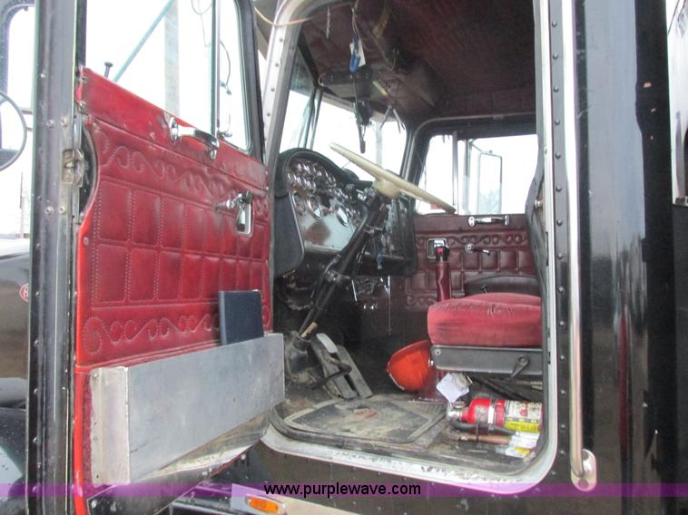 image for item L3903 1987 Peterbilt 349 dump truck