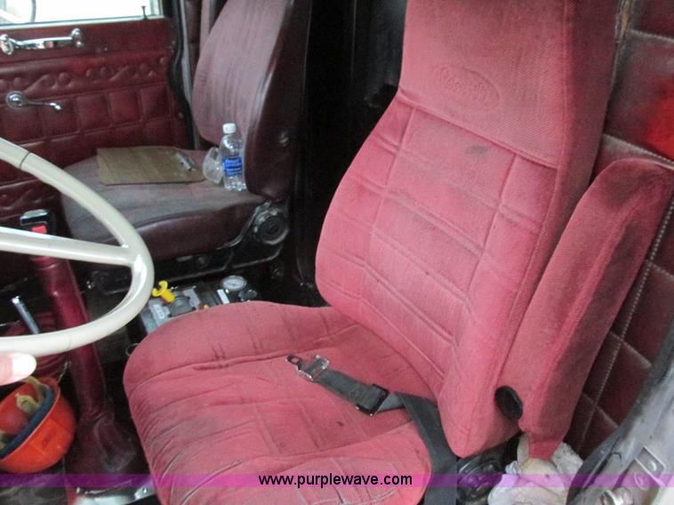 image for item L3903 1987 Peterbilt 349 dump truck