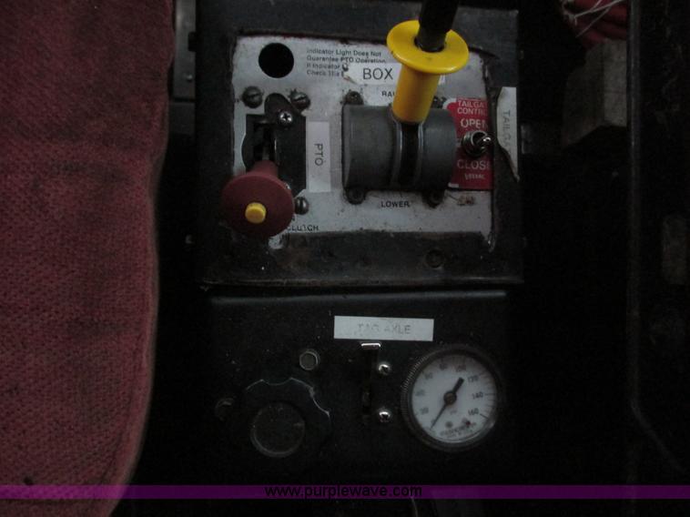 image for item L3903 1987 Peterbilt 349 dump truck