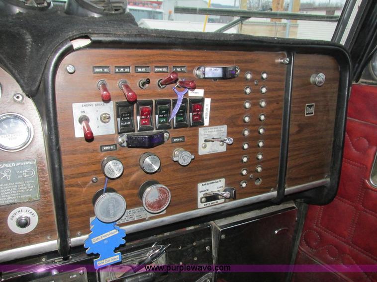 image for item L3903 1987 Peterbilt 349 dump truck